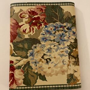 English Florals NWT 5 rolls of vintage tan/rose pre-pasted washable borders